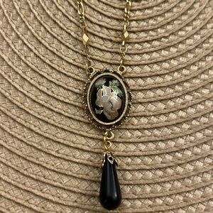 Beautiful Vintage Black Floral Cameo Pendant Necklace